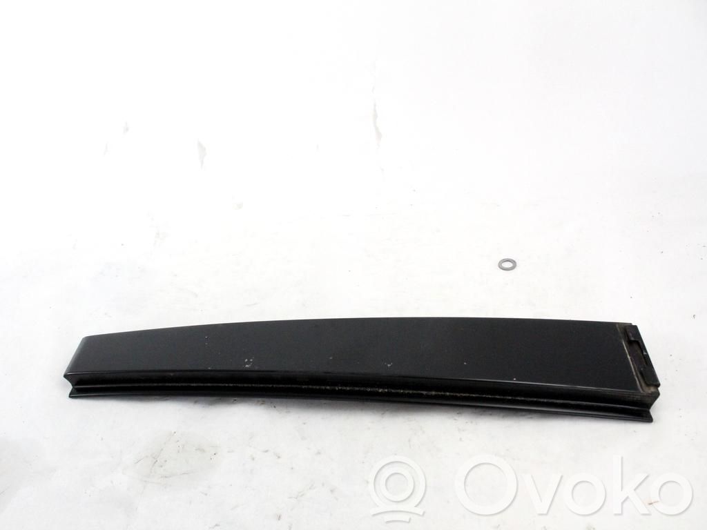 Volkswagen Touran II (B) Rivestimento del montante (esterno)