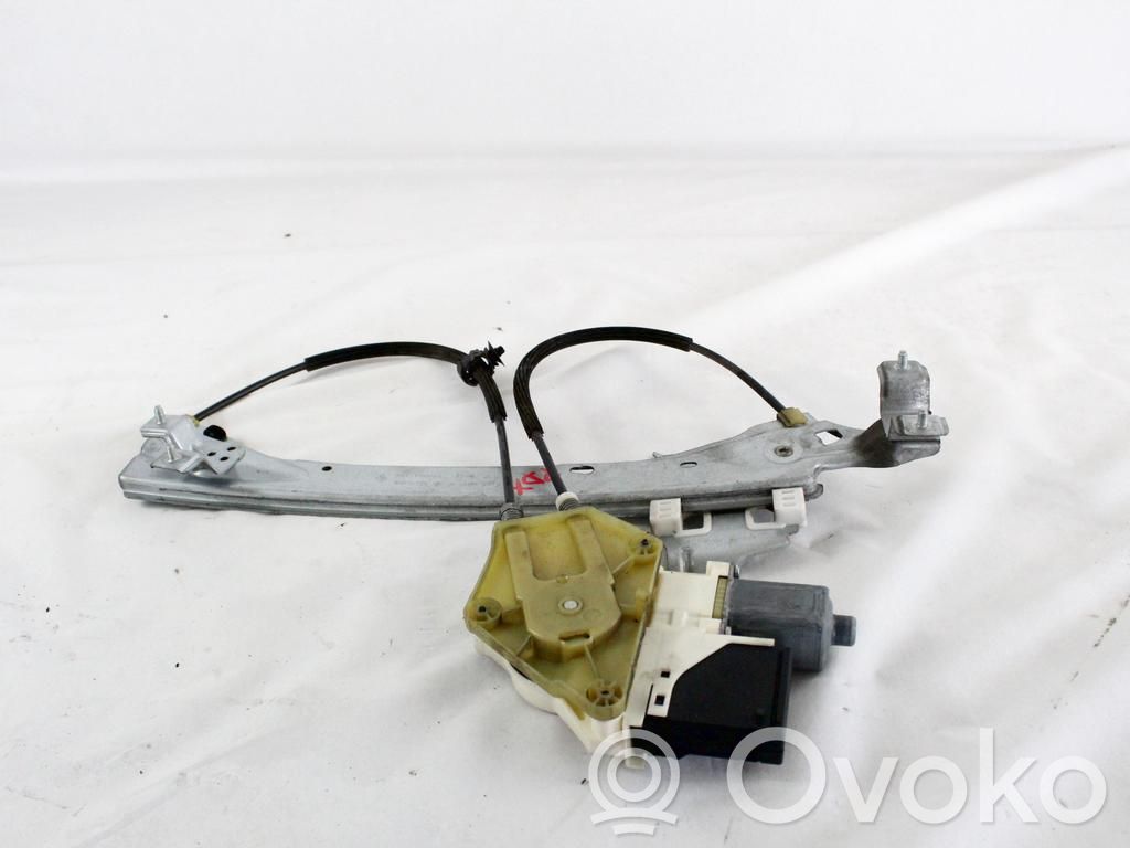 Renault Megane III Takaoven ikkunan nostin moottorilla 