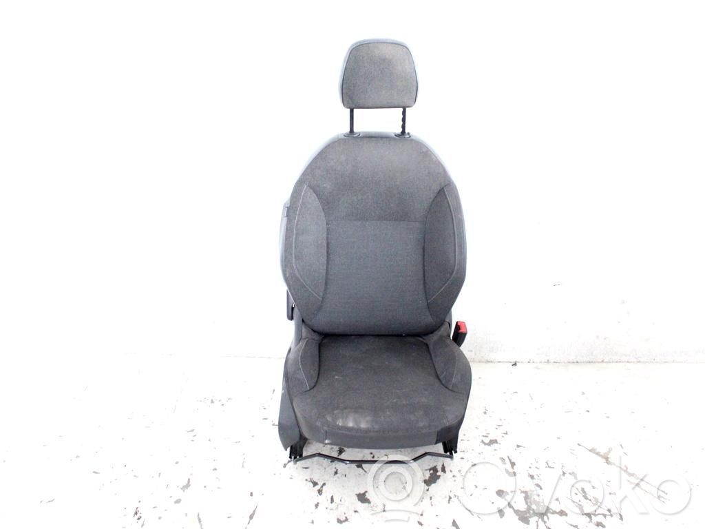 Citroen C3 Etumatkustajan istuin 