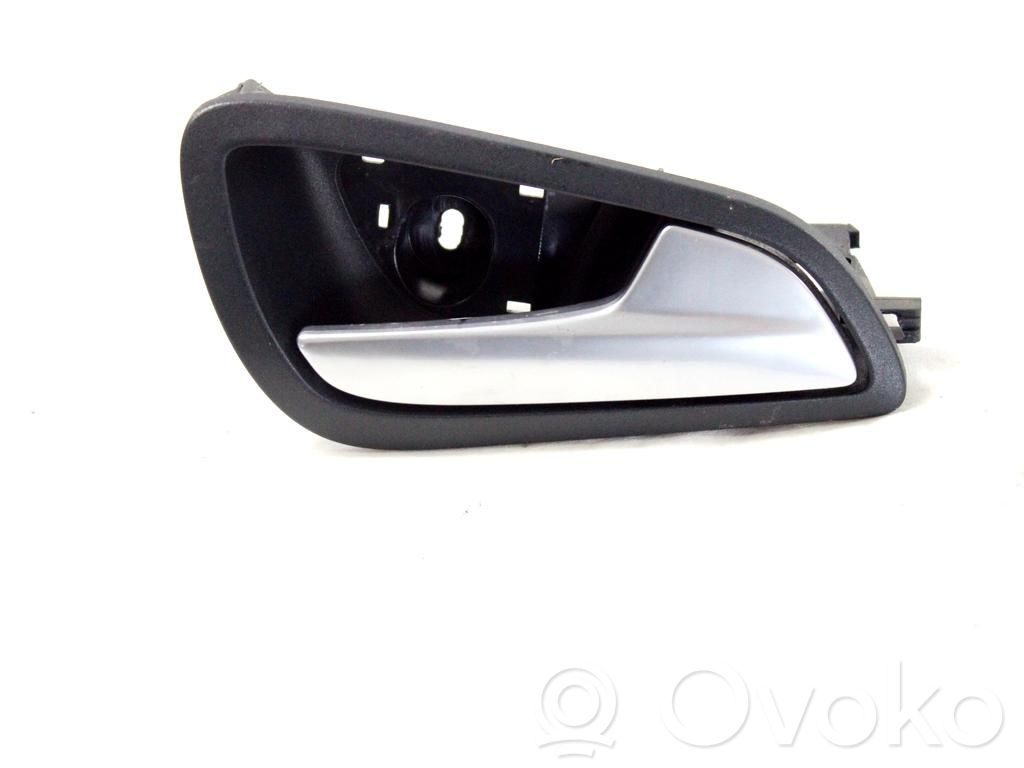Manecilla interna puerta delantera   AM51U22600BEW
