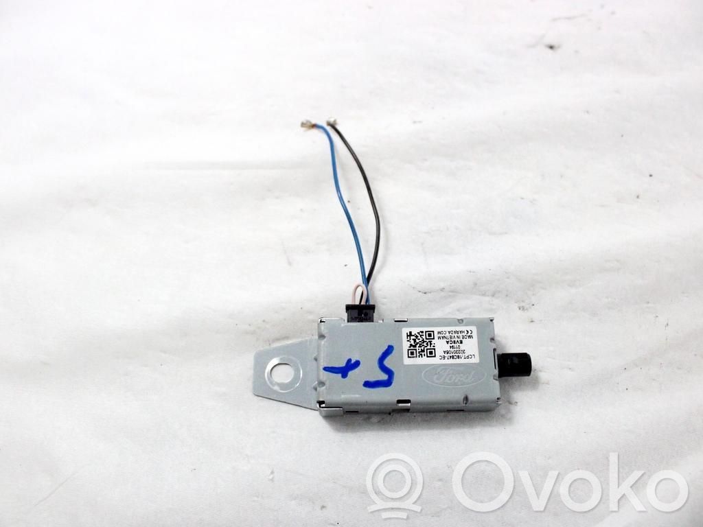 Ford Puma Antenos stiprintuvas 