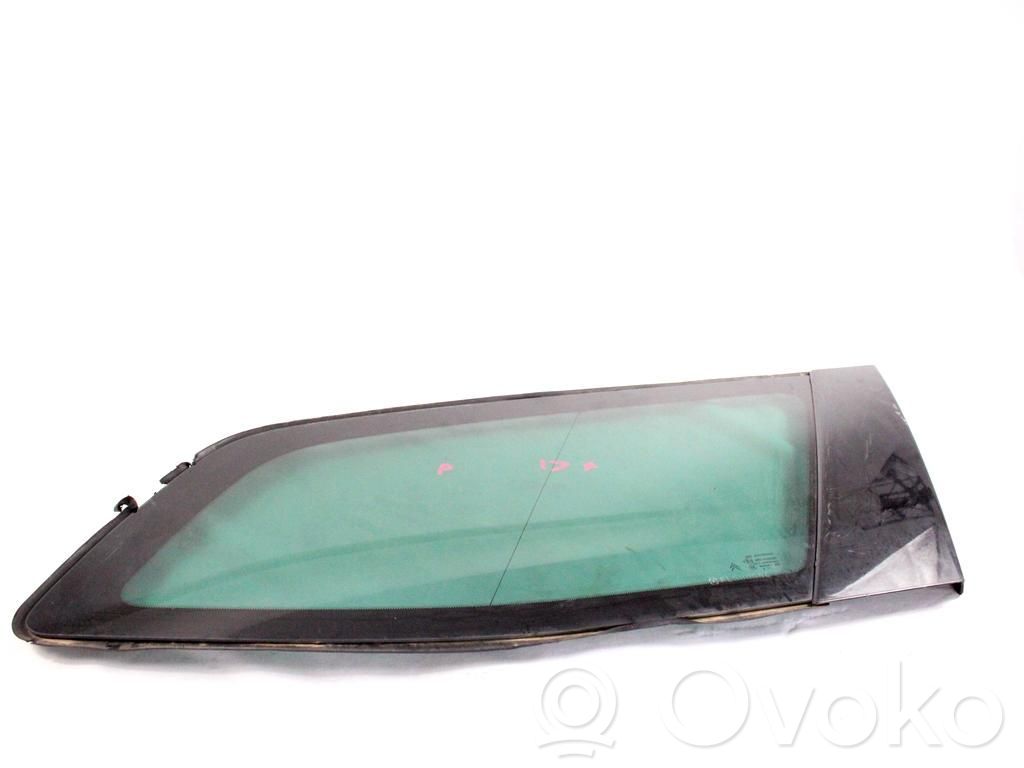 Citroen C5 Rear side window 
