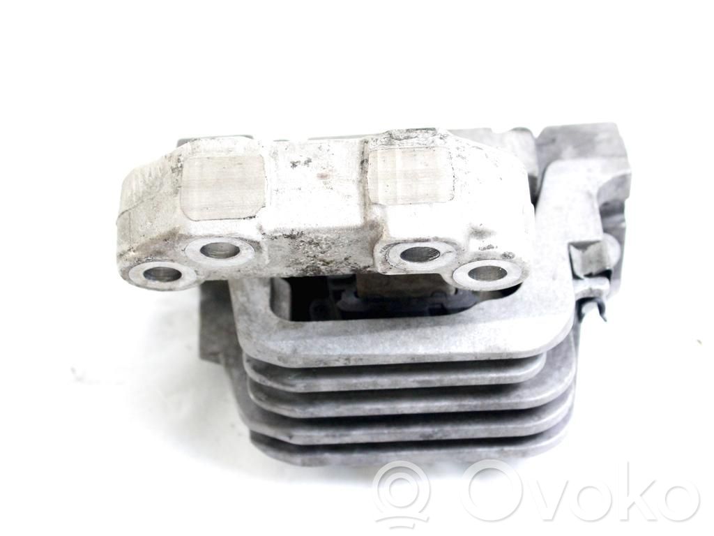 Peugeot 207 Engine mounting bracket 