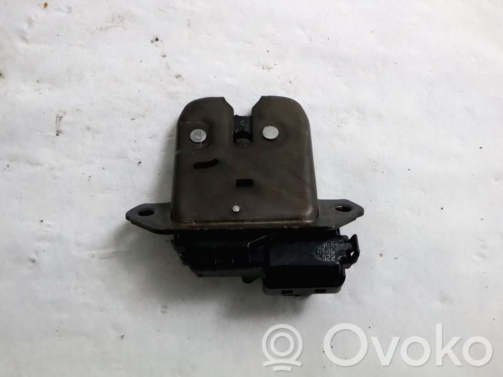 Dacia Sandero III Motorino di blocco/chiusura del portellone del bagagliaio