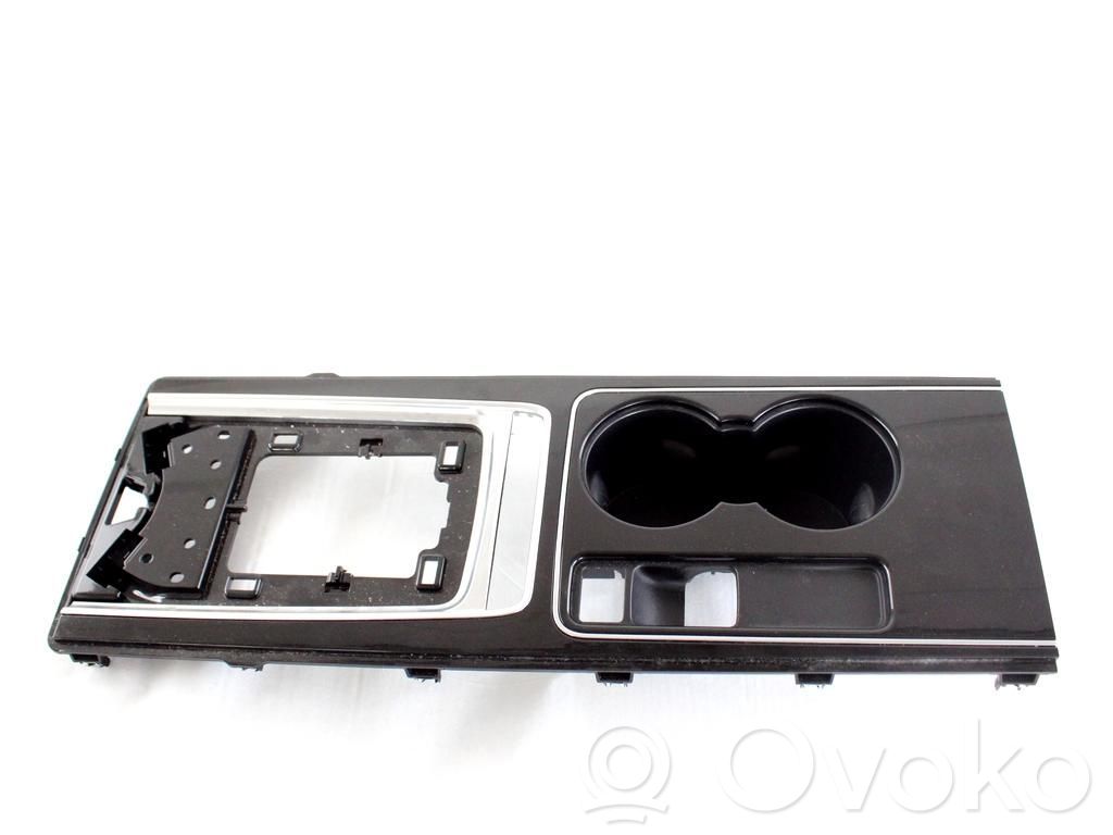 Jaguar XE Otros elementos de la consola central (túnel) 