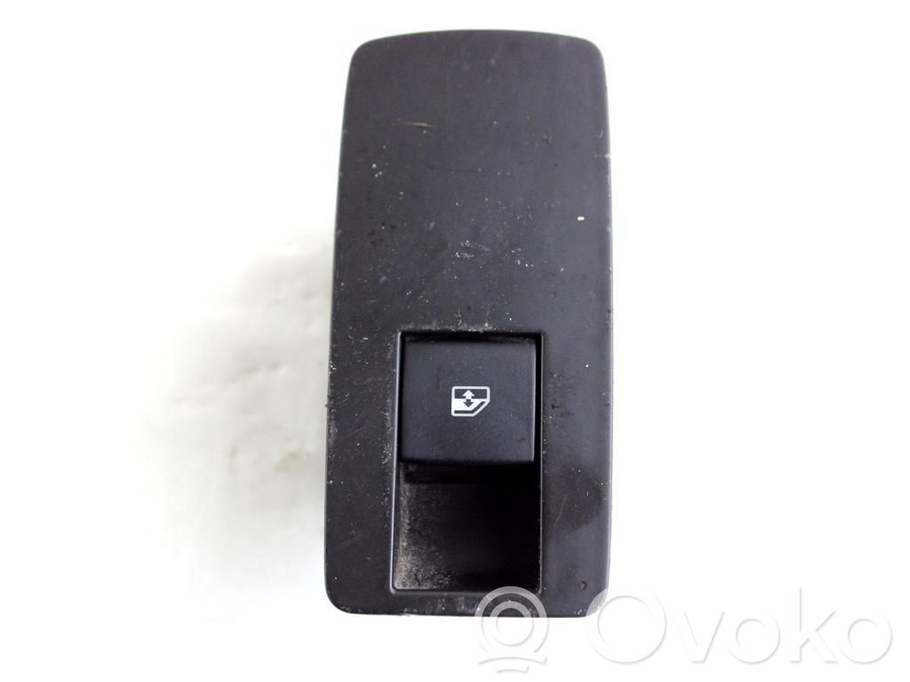 Comutator comandă geamuri electrice   13301888