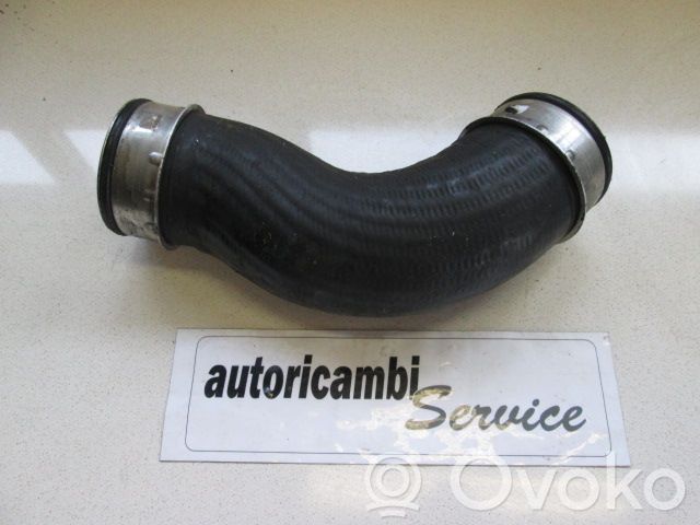 Volkswagen PASSAT B6 Furtun/conductă intercooler 