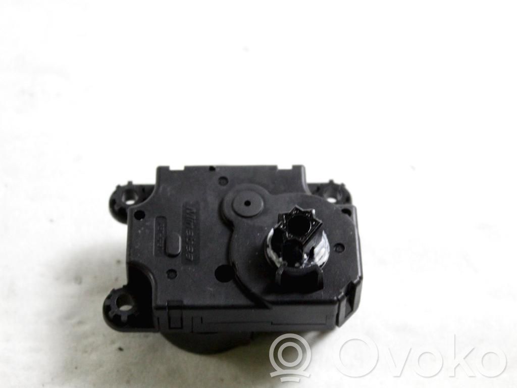 Opel Corsa F Motor/actuator clapetă aer 