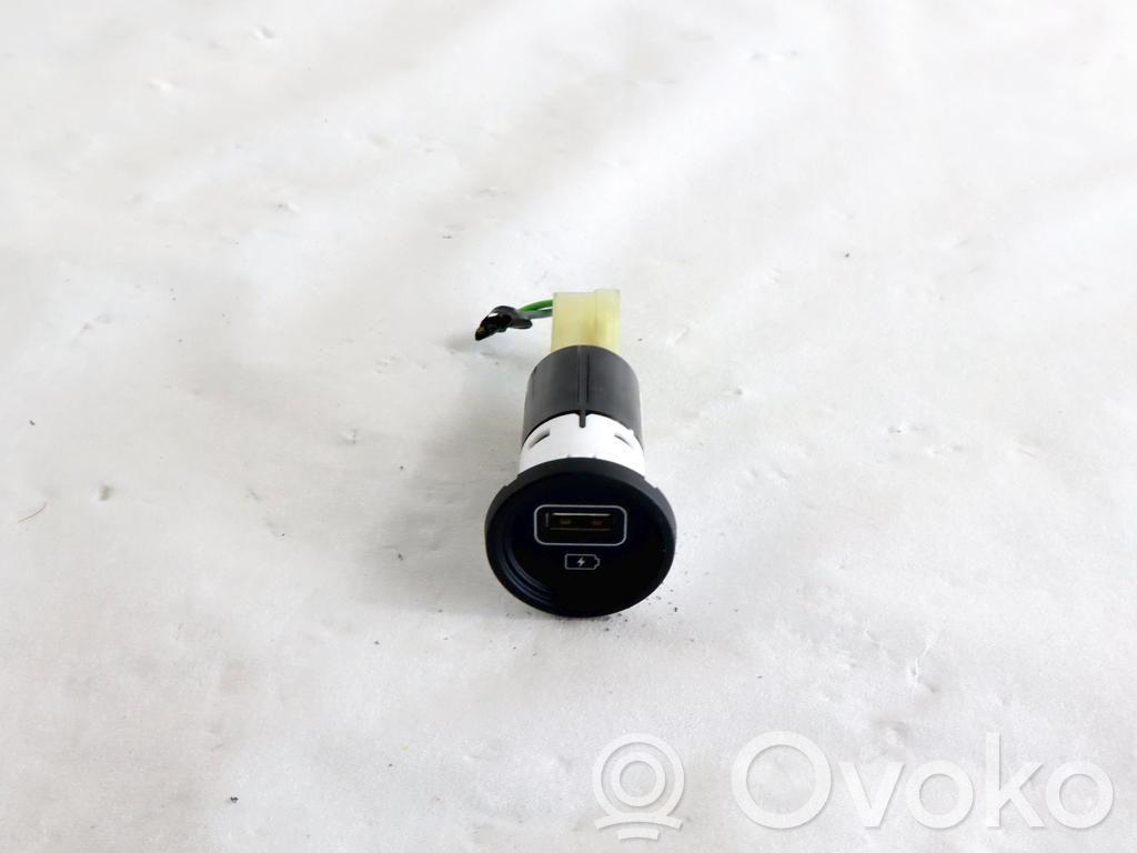 Hyundai i10 USB-Anschluss 