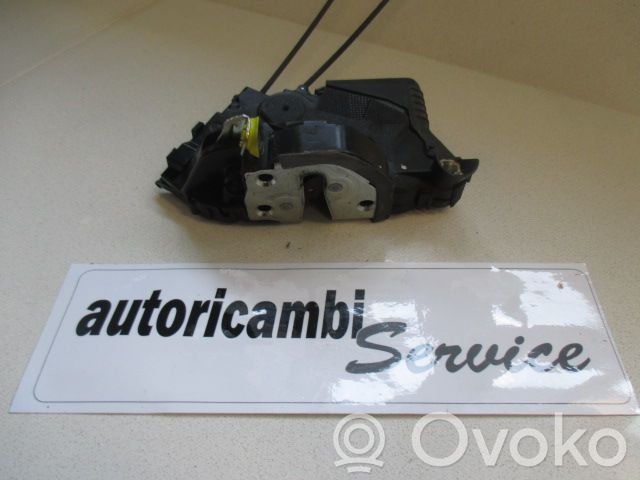 Toyota Yaris Serrure de porte avant