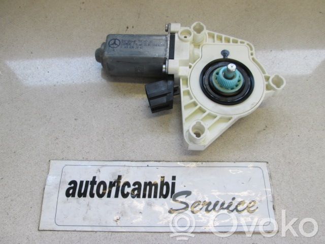 Mercedes-Benz A W169 Moteur de lève-vitre de porte arrière 