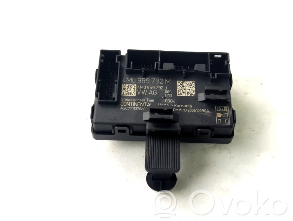 Unidad de control/módulo de la puerta   4M0959792M