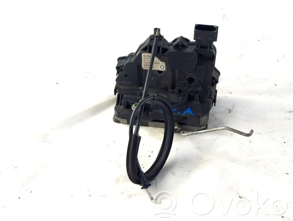 Fiat Grande Punto Etuoven lukko 