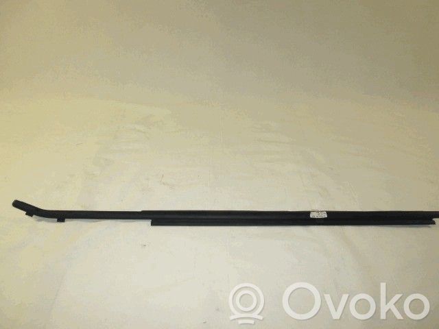 Mercedes-Benz C W202 Listwa szyby czołowej / przedniej