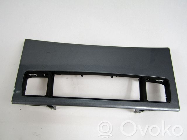 BMW 5 E60 E61 Prietaisų skydelio apdaila 