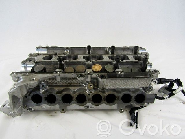 Engine head   P31375378