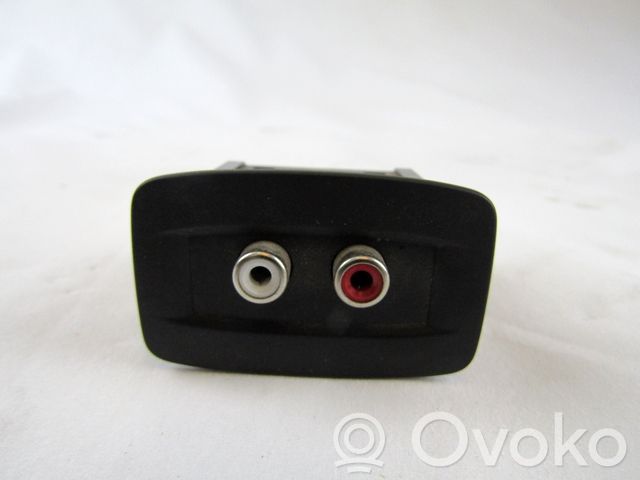 Enchufe conector USB   280230005R