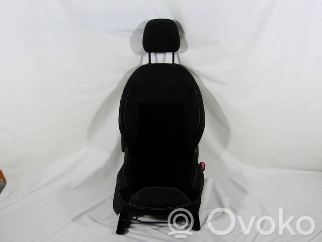 Citroen C3 Etumatkustajan istuin 