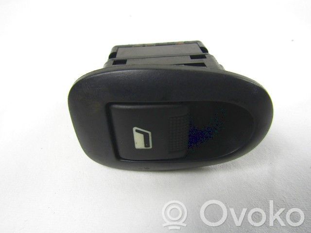 Electric window control switch   6552ZG
