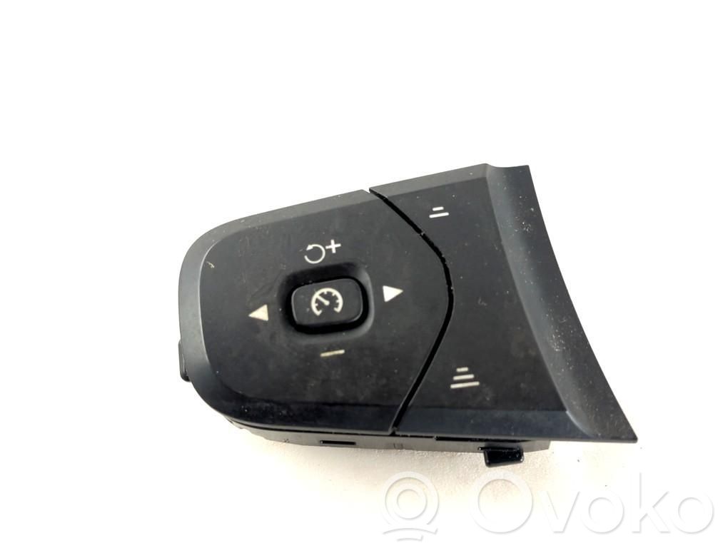 Volvo XC40 Interruptores/botones de la columna de dirección 