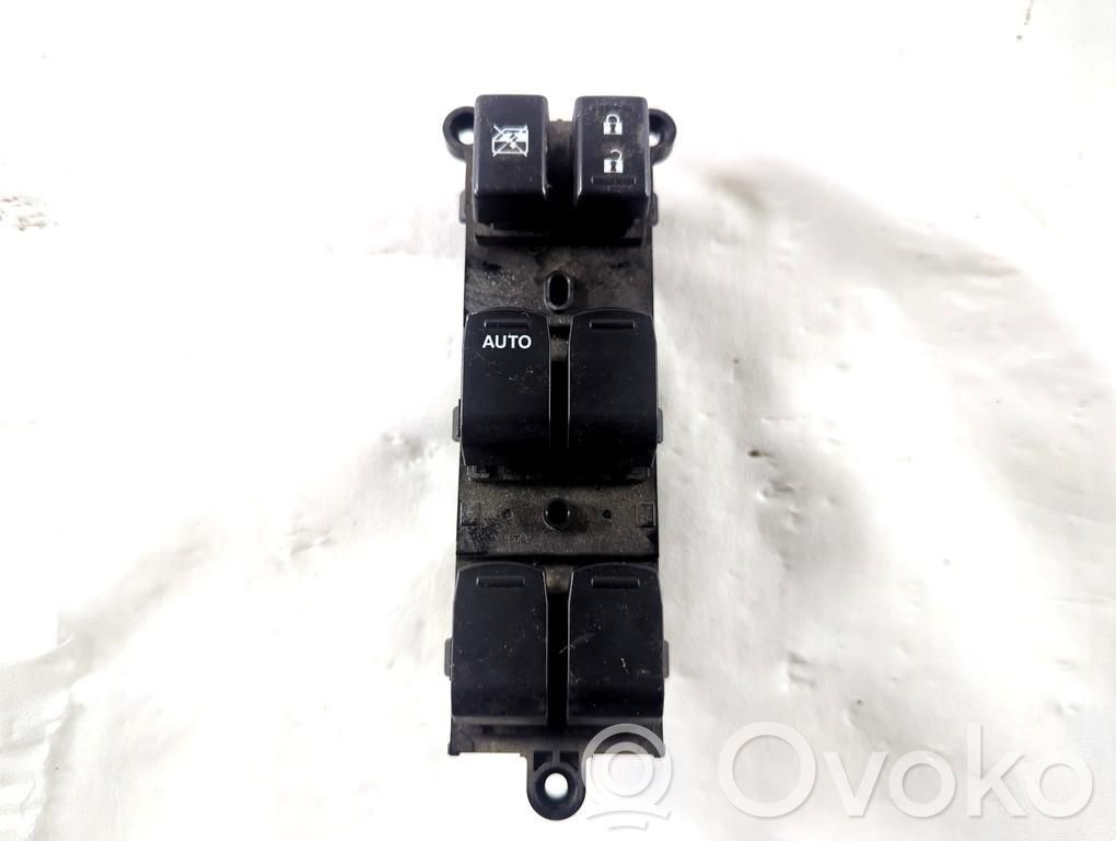 Suzuki Swift II Electric window control switch 