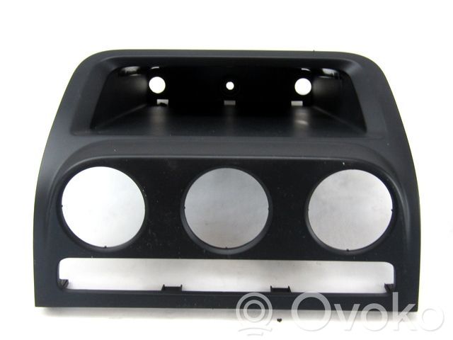Volkswagen Tiguan Moldura del panel 
