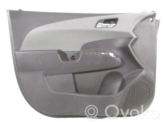 Chevrolet Aveo Rivestimento del pannello della portiera anteriore 