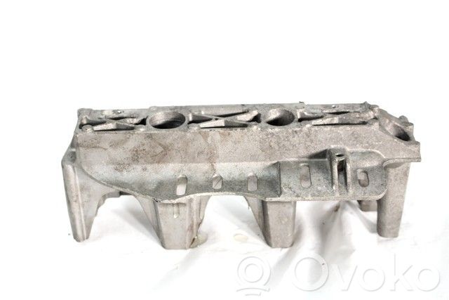 Engine mounting bracket   8200651102