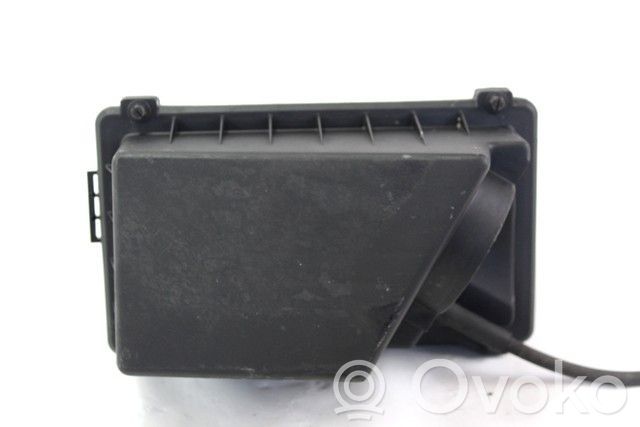 Ford Focus Air filter box 