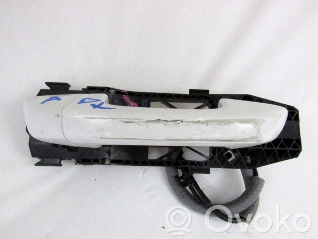 Manecilla externa puerta trasera   1K8837206FGRU