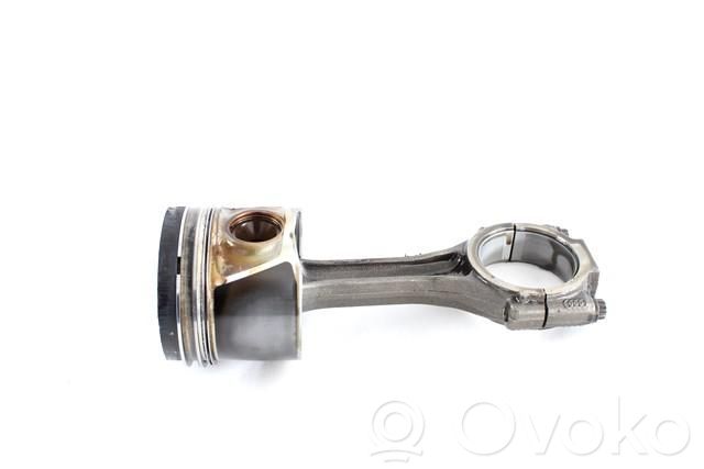 Volkswagen PASSAT B6 Piston cu bielă 