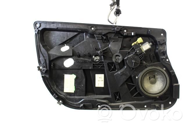 Ford Fiesta Macara ușă față cu motor 
