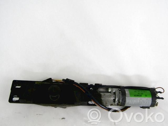 BMW 7 E38 Stellmotor Heckklappe Kofferraumdeckel 