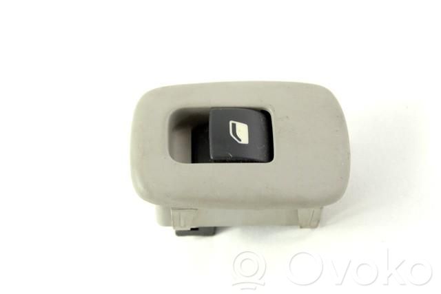 Interruptor del elevalunas eléctrico   6490Q1