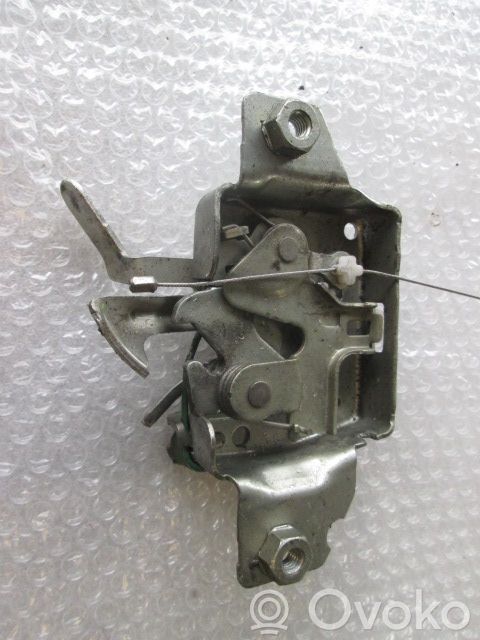 Serrure de capot   8200966371