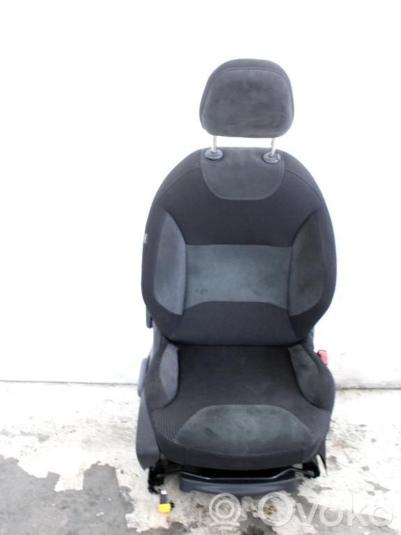 Citroen C3 Etumatkustajan istuin 