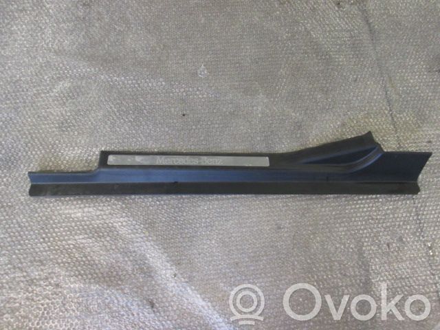 Mercedes-Benz C W203 Capac prag spate 