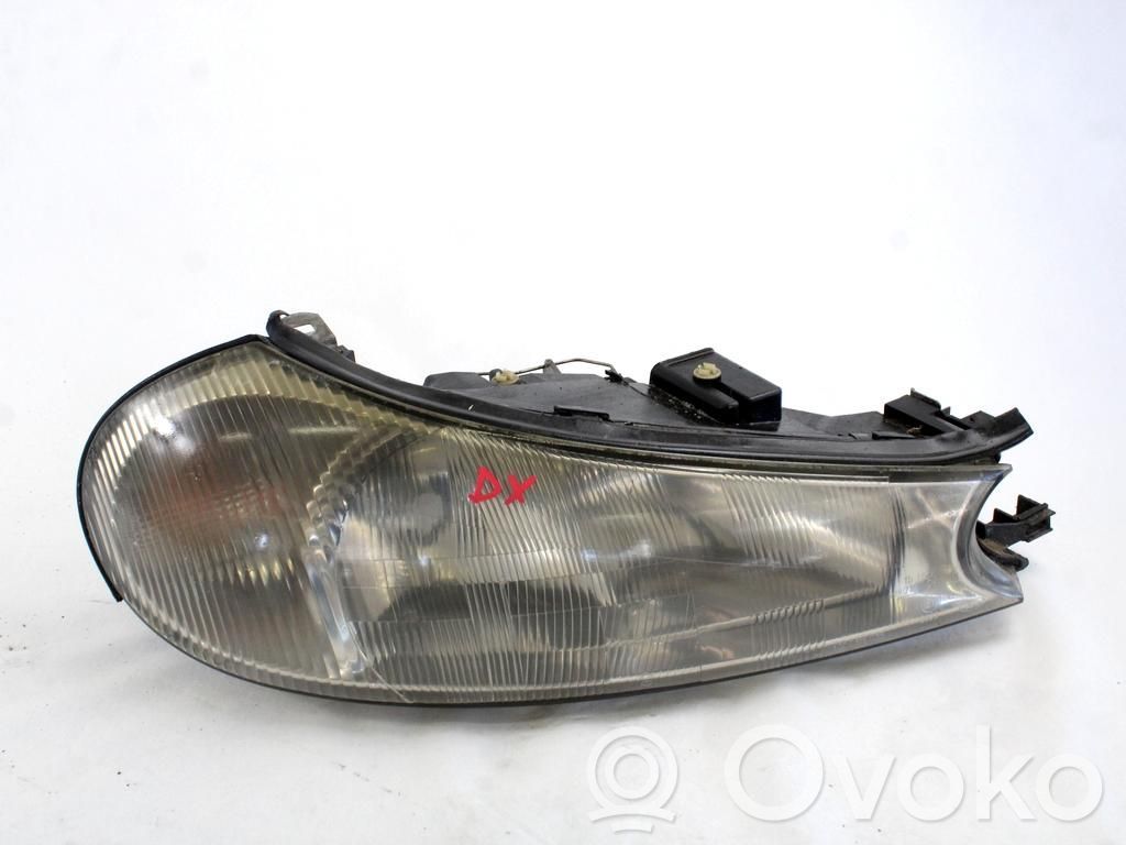 Ford Mondeo MK II Faro/fanale 