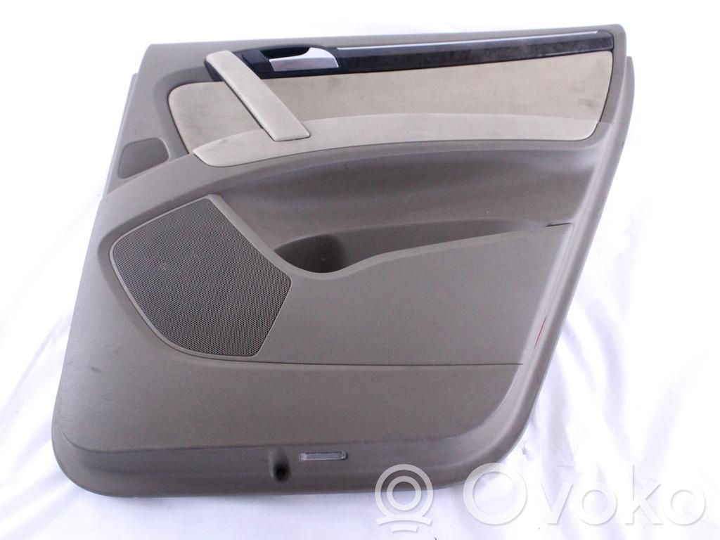 Audi Q7 4L Rivestimento del pannello della portiera posteriore 