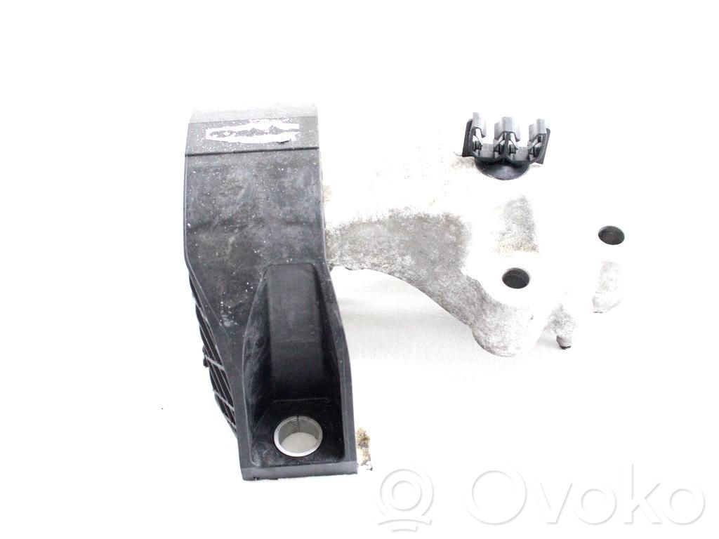 Renault Clio IV Engine mounting bracket 