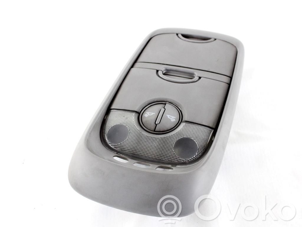 KIA Sorento Etuistuimen valo 