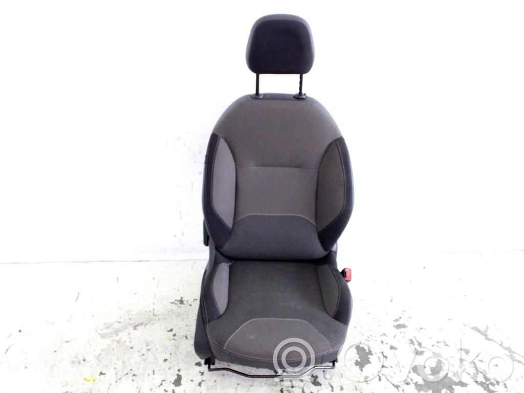 Citroen C3 Etumatkustajan istuin 