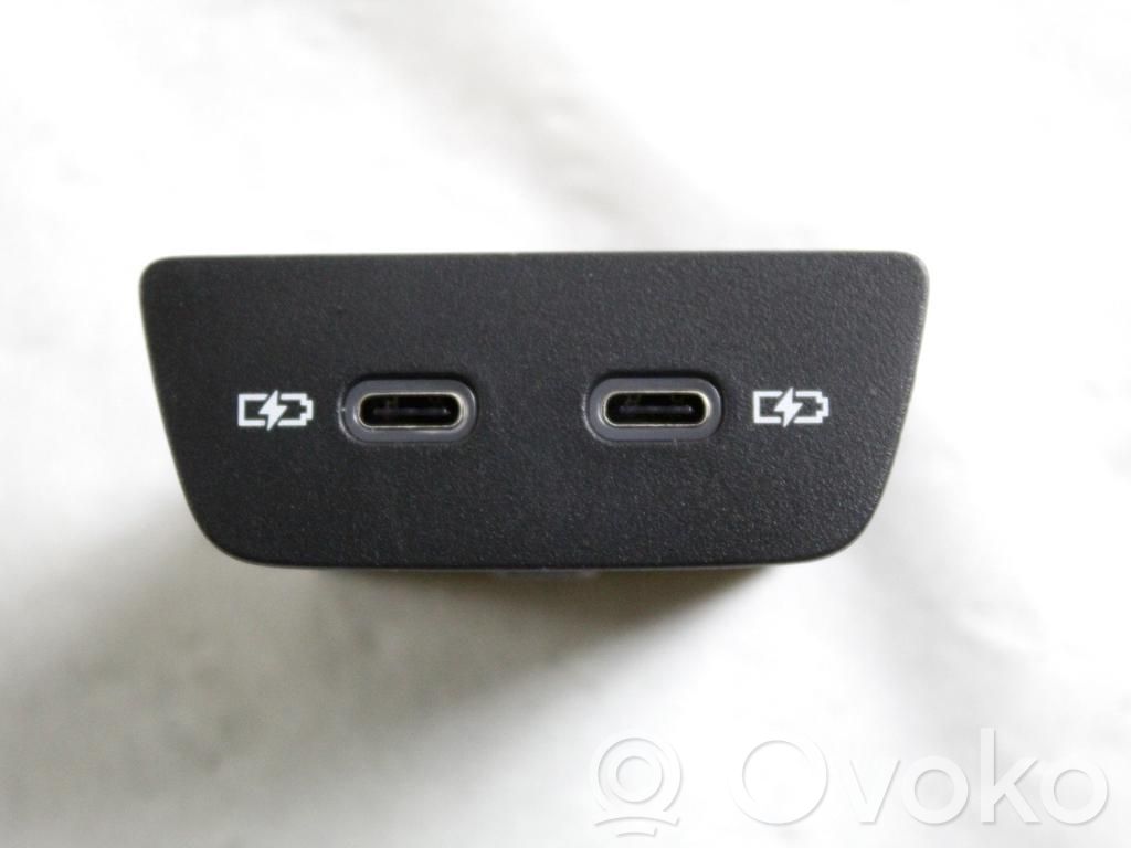 Enchufe conector USB   2G6035718