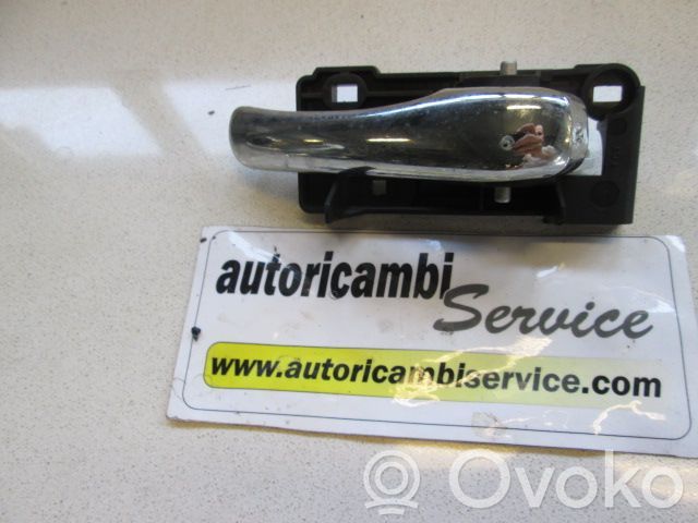 Alfa Romeo 147 Poignée inférieure de porte avant