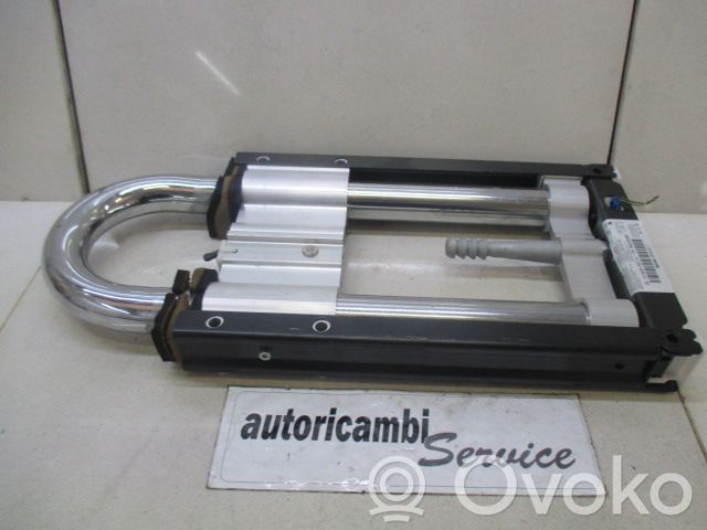 Überrollbügel   9680065980