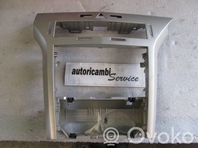 Opel Astra H Moldura del panel 