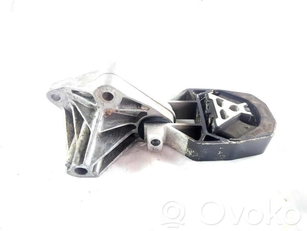 Engine mounting bracket   1760814
