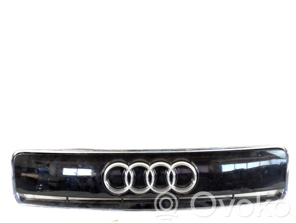 Audi A2 Maskownica / Grill / Atrapa górna chłodnicy 