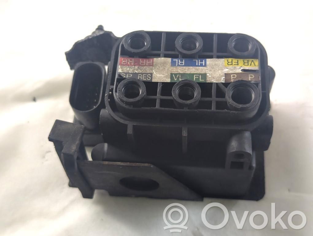 Mercedes-Benz S W221 Solenoid supapă turbosuflantă 