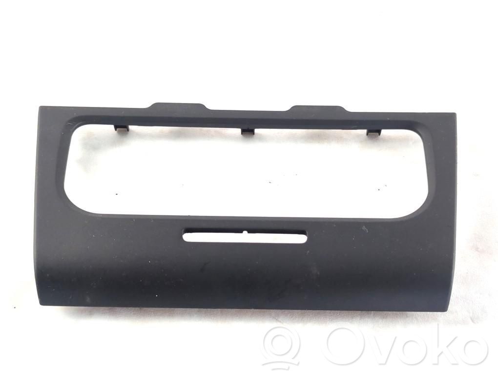 Volkswagen Golf VI Cornice cruscotto